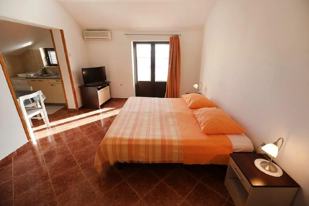 Studio Apartments Pavin Zadar