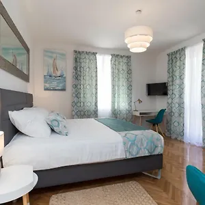 Deluxe Navis Apartment