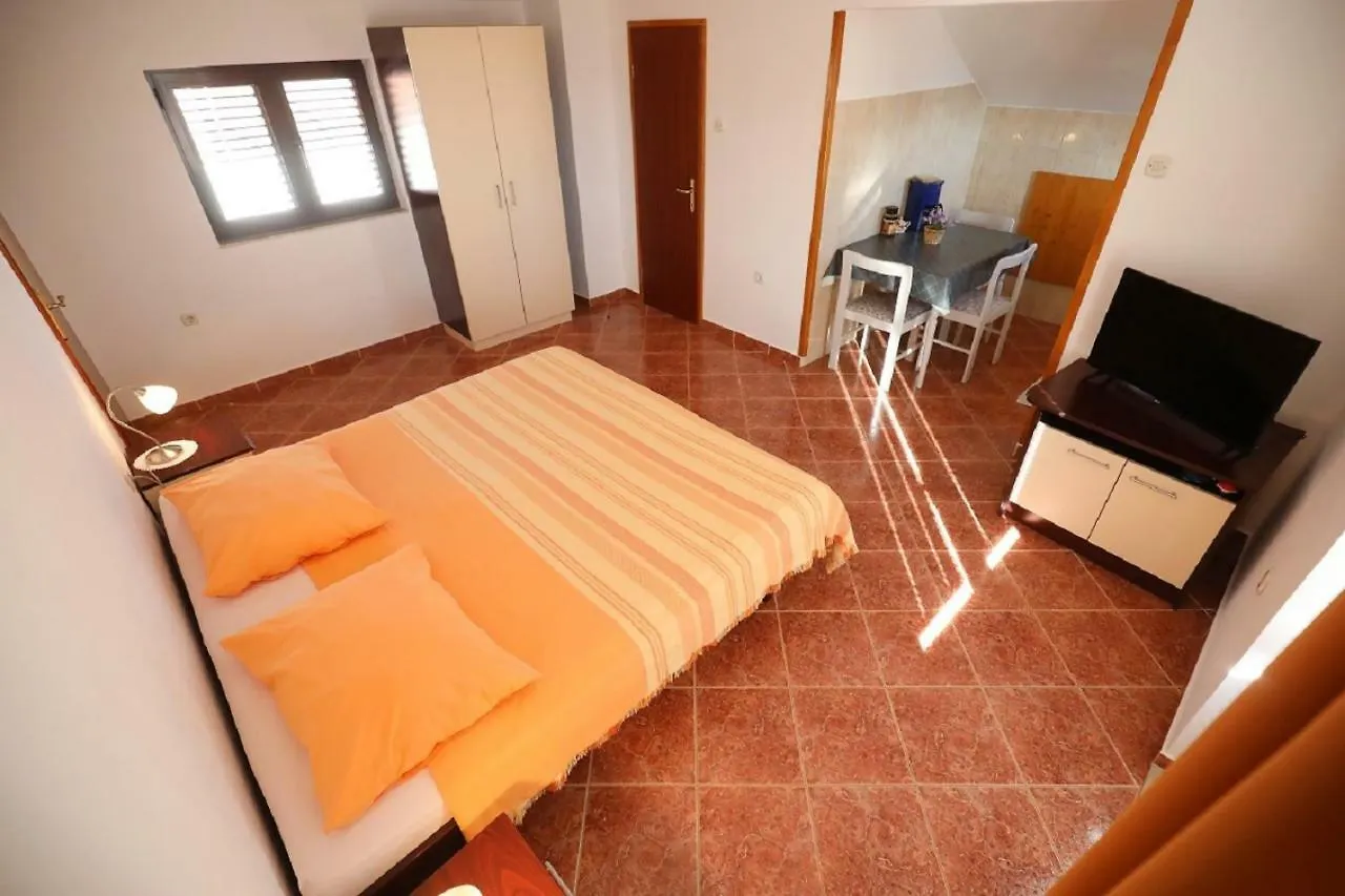 Studio Apartments Pavin Zadar