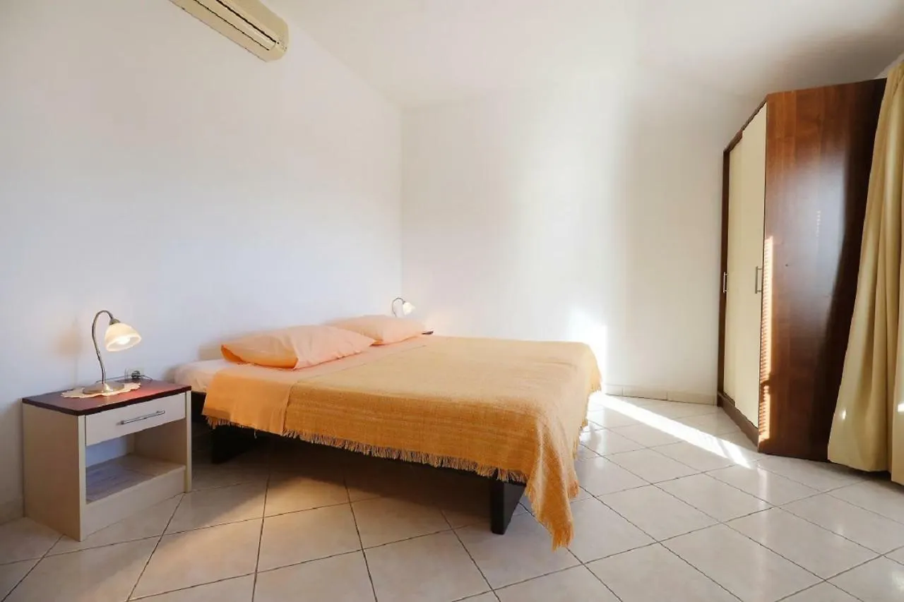 Studio Apartments Pavin Zadar