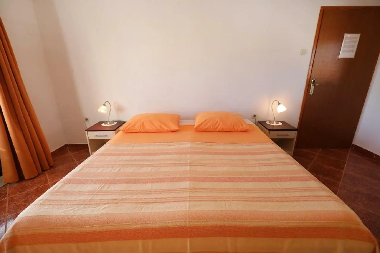 Studio Apartments Pavin Zadar