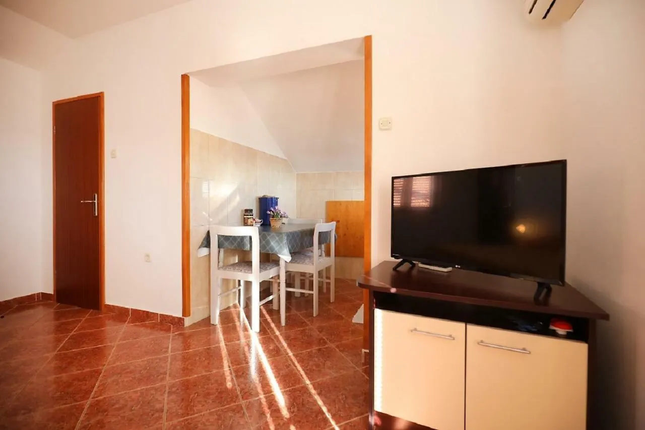 Studio Apartments Pavin Zadar 0*,
